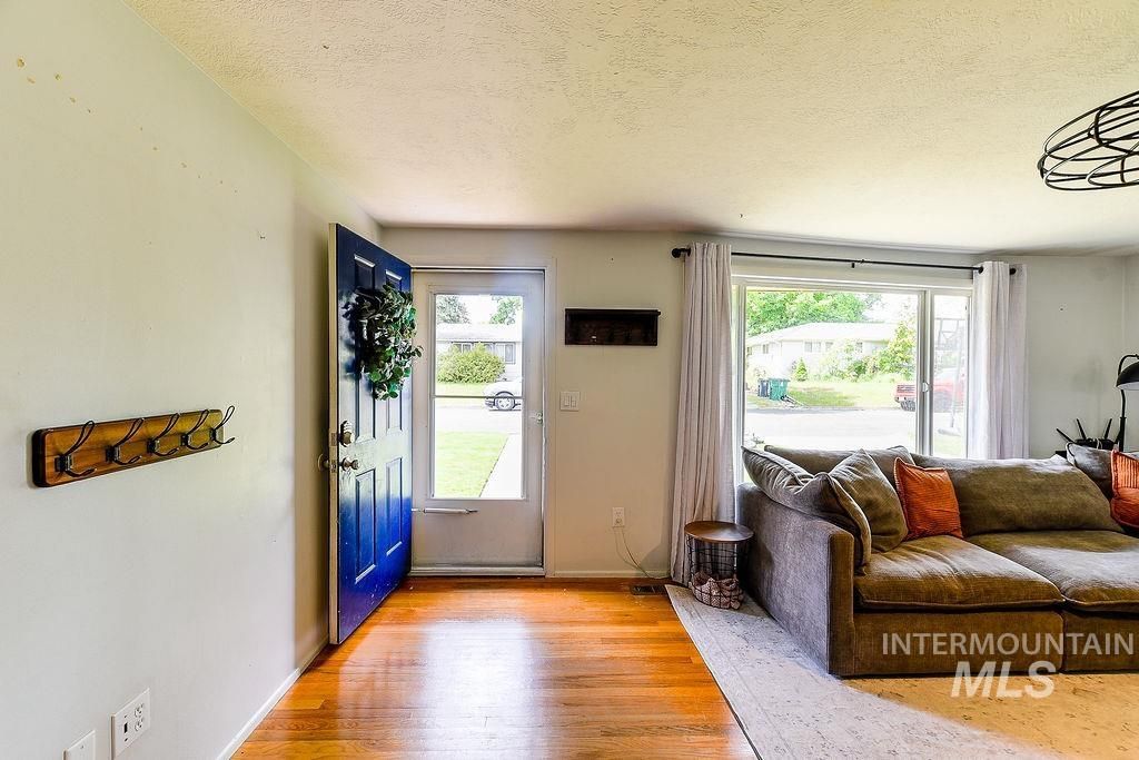 Photo of 526 N Grant Street, Moscow, ID 83843 (MLS # 98987036)