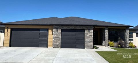Photo of 2079 Red Rock Way, Twin Falls, ID 83301 (MLS # 98932172)