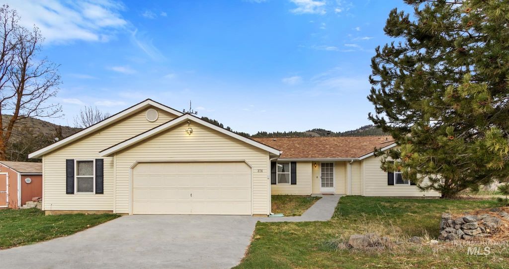 Photo of 376 Rimview Dr, Boise, ID 83716 (MLS # 98978649)