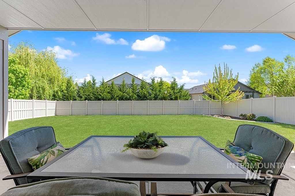 Photo of 3298 S Cobble Pl, Meridian, ID 83642 (MLS # 98983276)