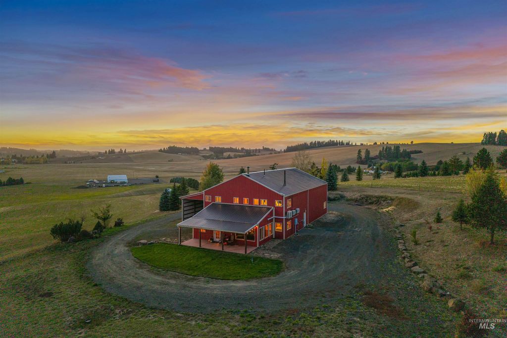 Photo of 1028 Gold Hill Rd, Princeton, ID 83857 (MLS # 98964590)