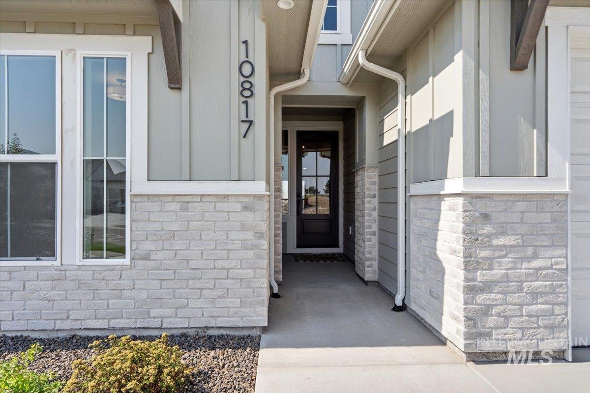 10922 W Lahinch Ln.