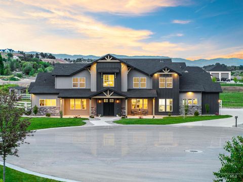 Photo of 738 Blue Meadows Ct, Middleton, ID 83644 (MLS # 98986926)