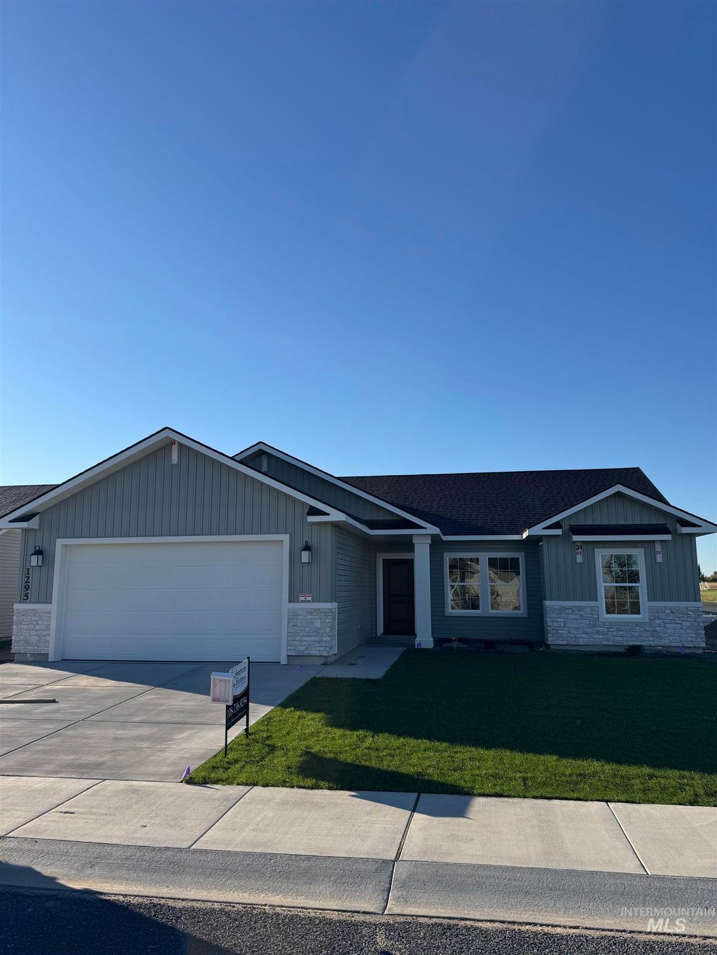 Photo of 1295 Starlight Loop, Twin Falls, ID 83301 (MLS # 98963351)
