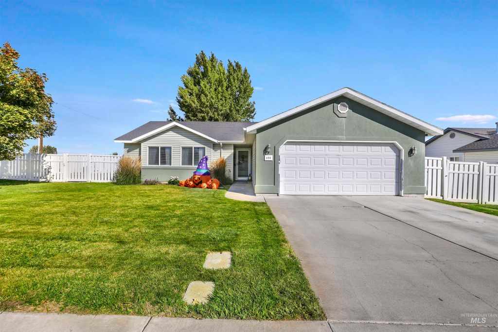 Photo of 490 Silver Pheasant Ave, Twin Falls, ID 83301 (MLS # 98965405)