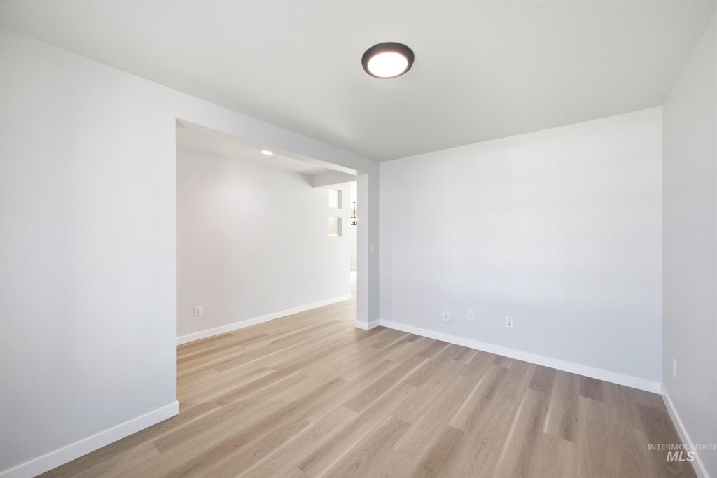 Photo of 13336 Bank St, Caldwell, ID 83607 (MLS # 99002853)