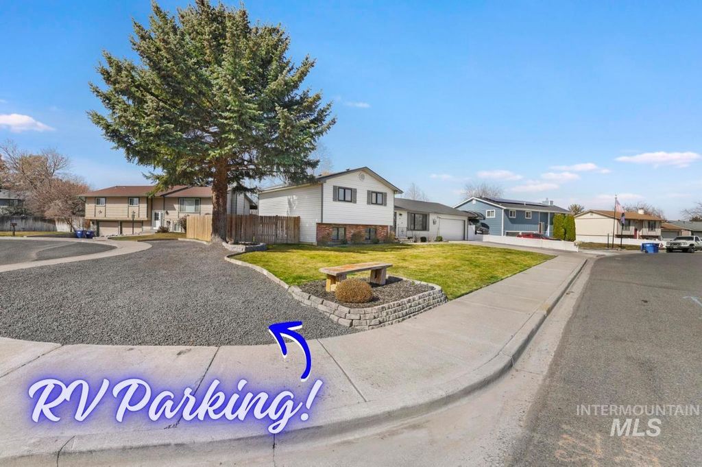 Photo of 1149 Blake Street N St, Twin Falls, ID 83301 (MLS # 98978246)