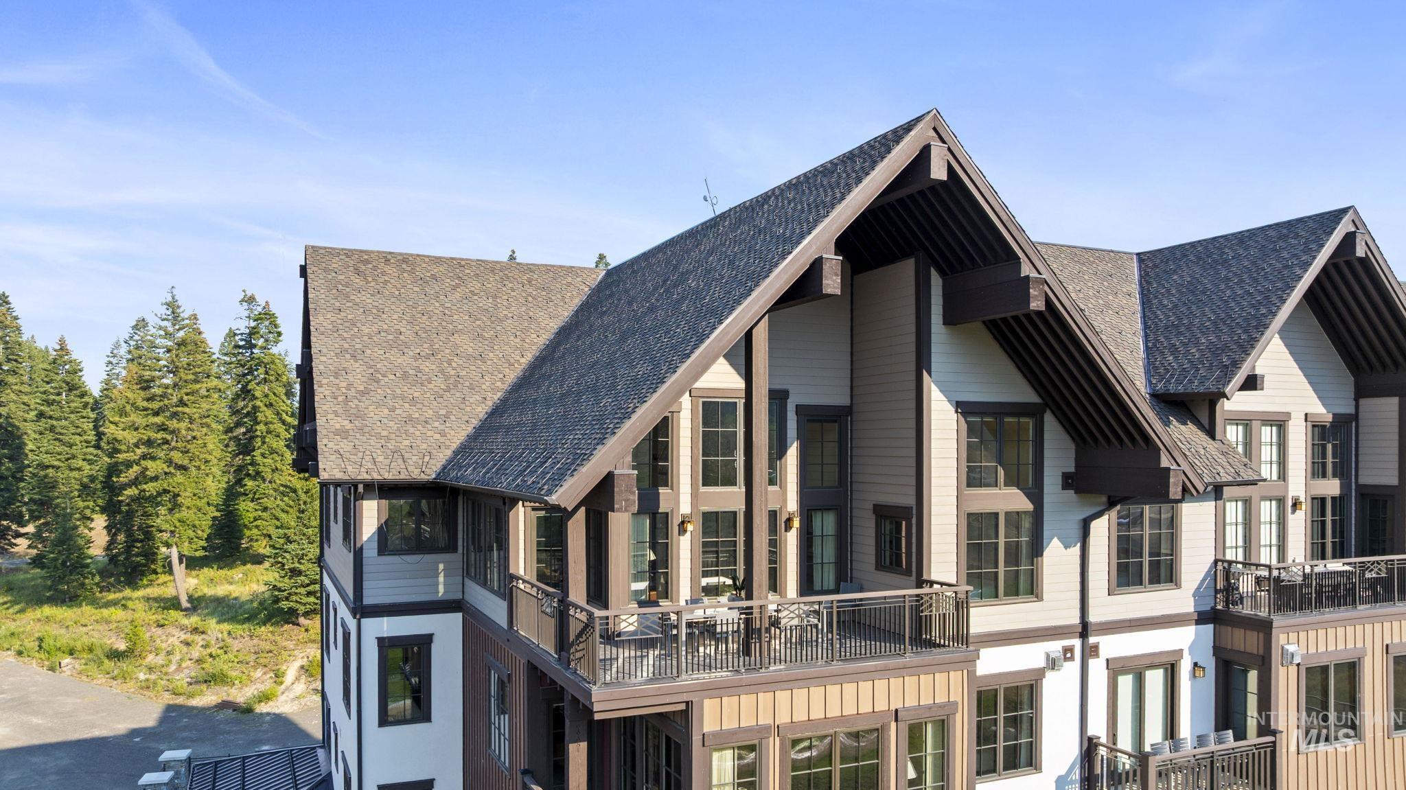 700 Village Dr.