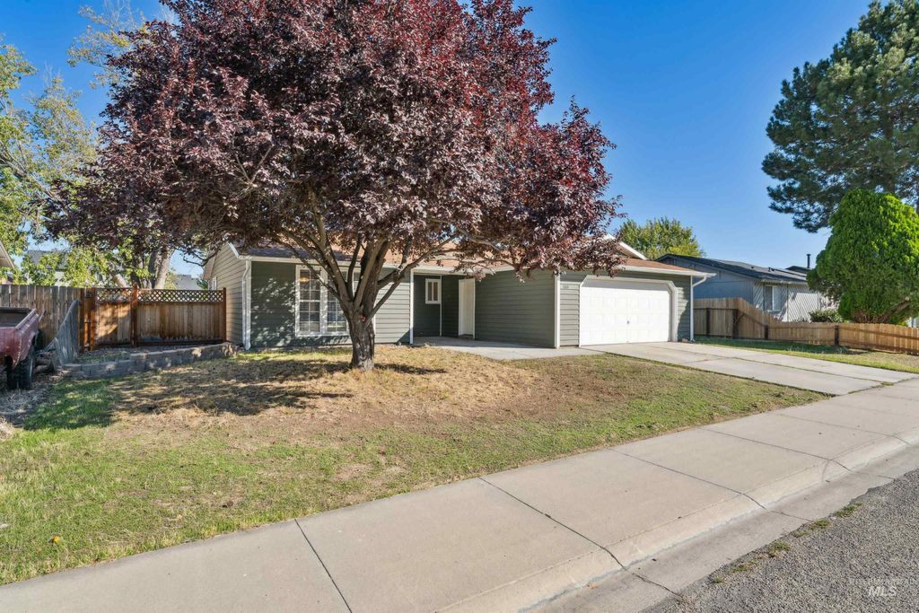 Photo of 1064 Chateau Ave, Meridian, ID 83646 (MLS # 98964357)