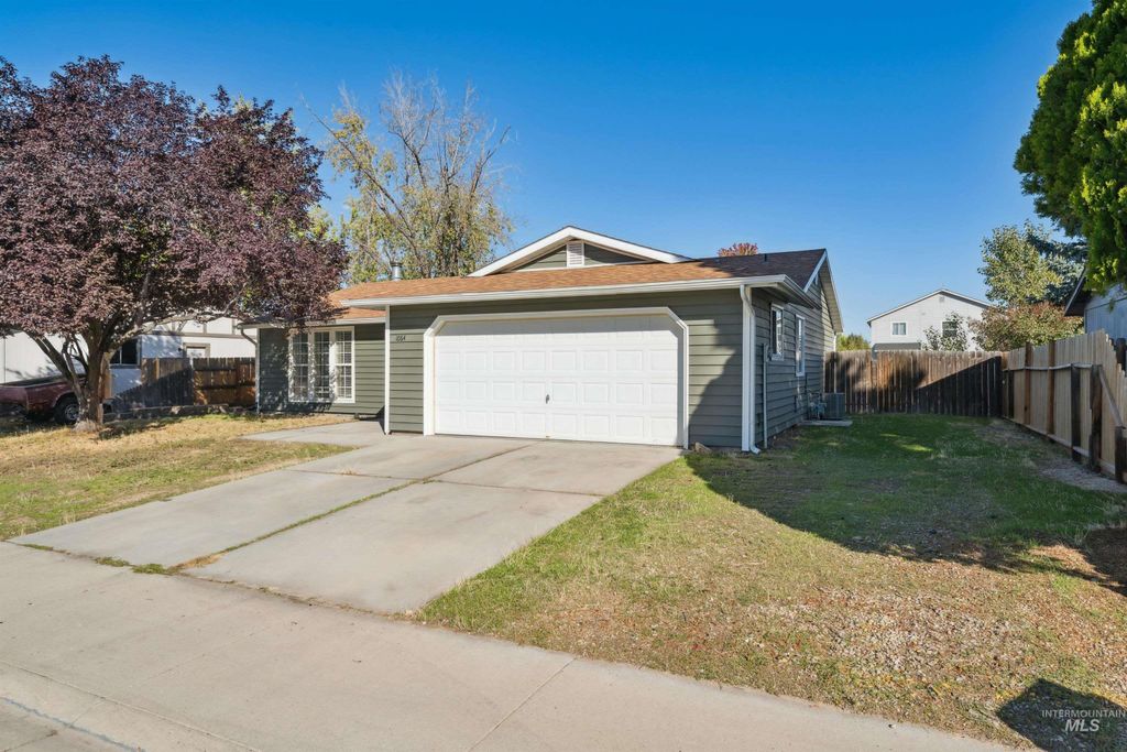 Photo of 1064 Chateau Ave, Meridian, ID 83646 (MLS # 98964357)