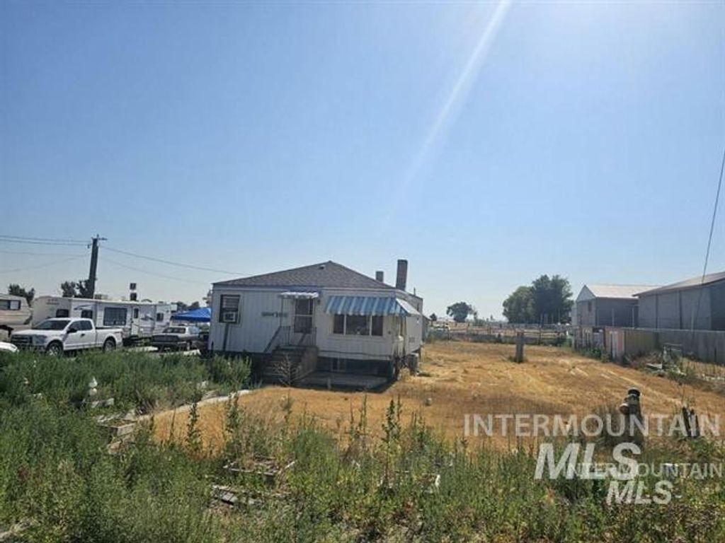 Photo of 360 S 600 W, Heyburn, ID 83336 (MLS # 98967814)