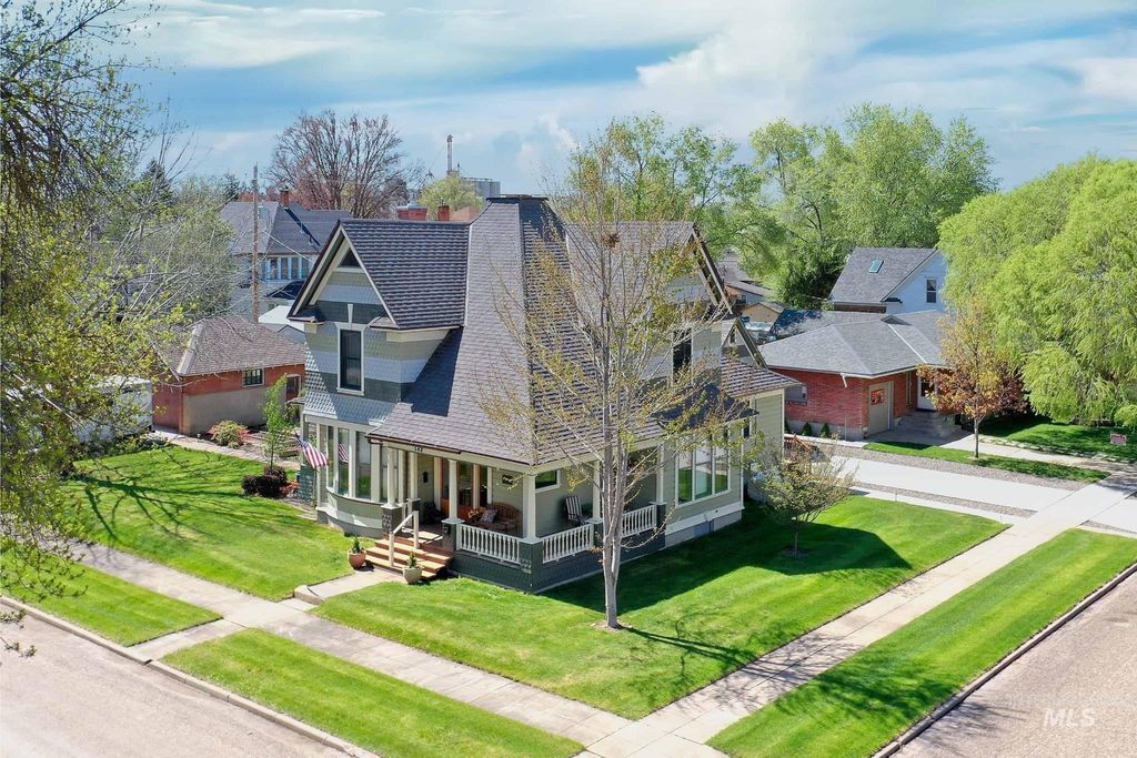 Photo of 548 W 2nd Street, Weiser, ID 83672 (MLS # 98982381)