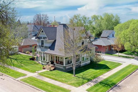 Photo of 548 W 2nd Street, Weiser, ID 83672 (MLS # 98982381)