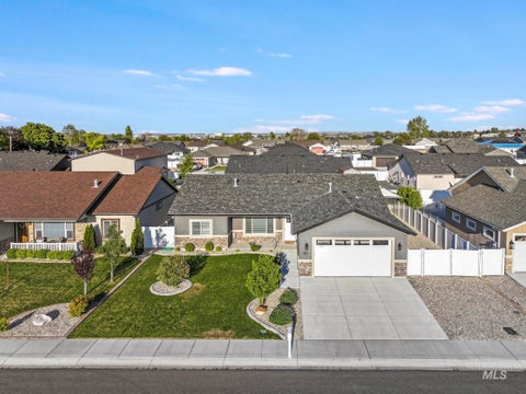 Photo of 1367 Shelbi St, Twin Falls, ID 83301 (MLS # 98984487)