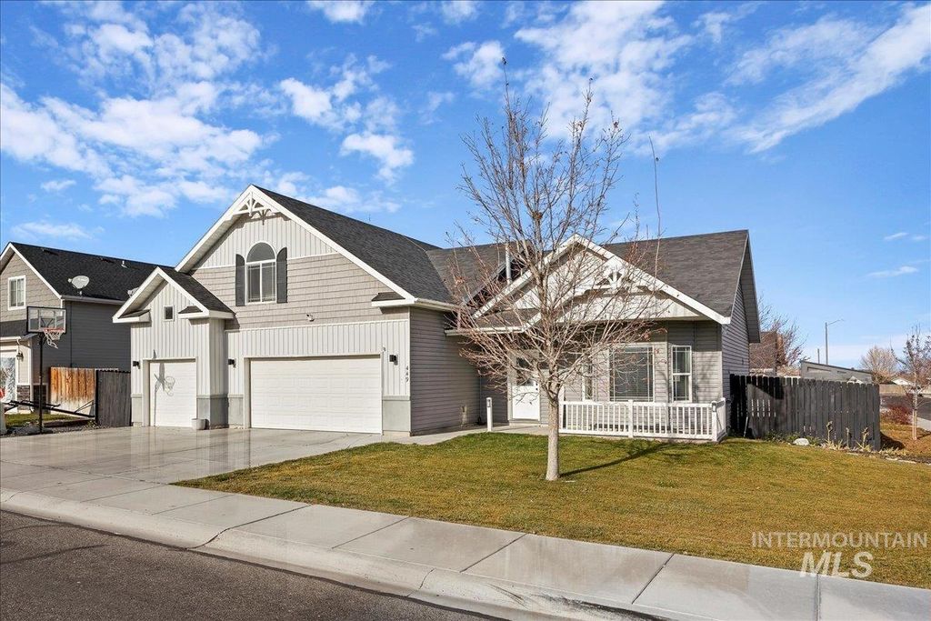 Photo of 449 Feather Avenue, Twin Falls, ID 83301 (MLS # 98969886)