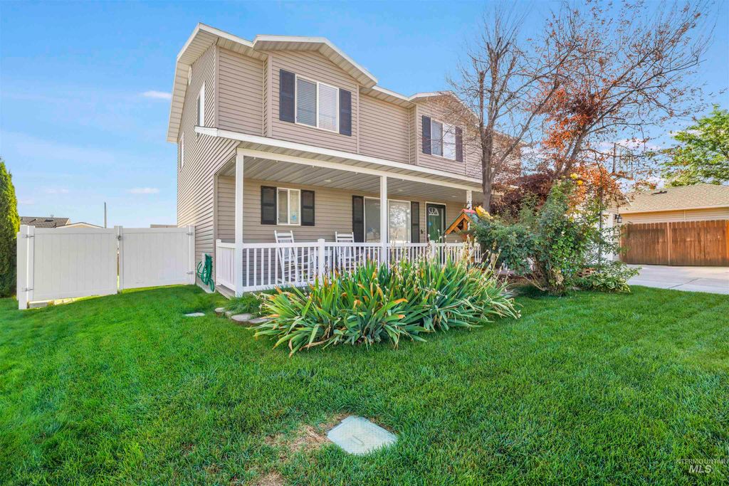 Photo of 577 Hunter Ave, Twin Falls, ID 83301 (MLS # 98969923)