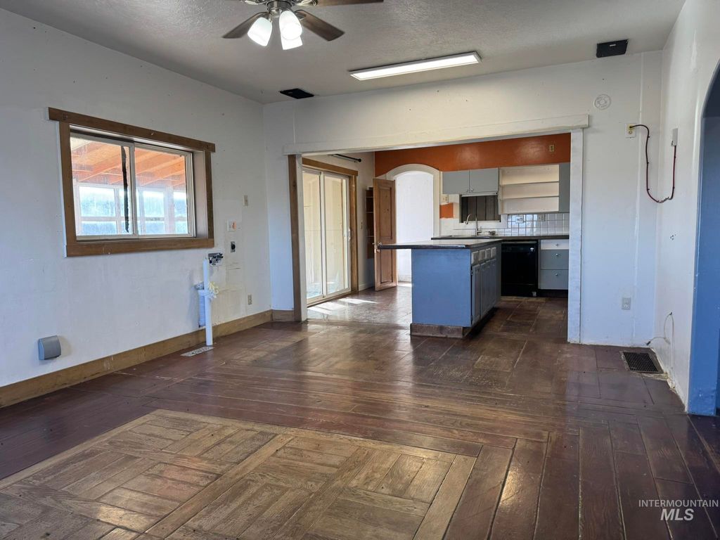 Photo of 1347 N 1250 E, Richfield, ID 83349 (MLS # 98967800)