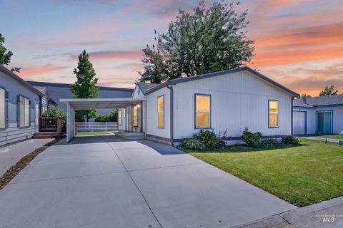 Photo of 709 Liberty Ln, Emmett, ID 83617 (MLS # 98990174)