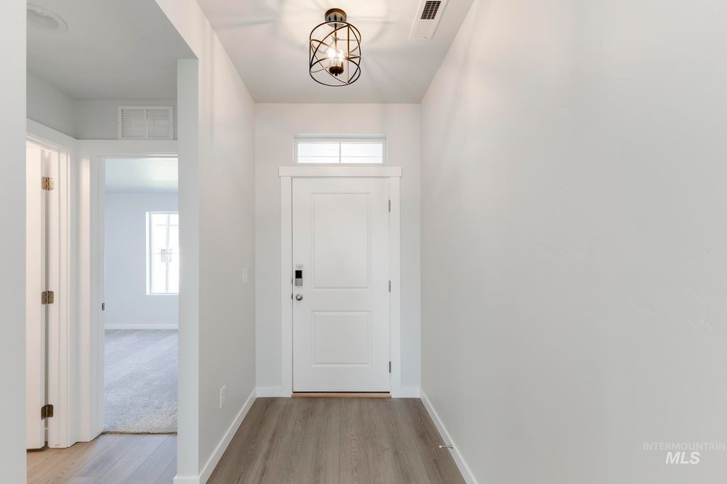 Photo of 8334 E Cool River Lp, Nampa, ID 83687 (MLS # 98989361)