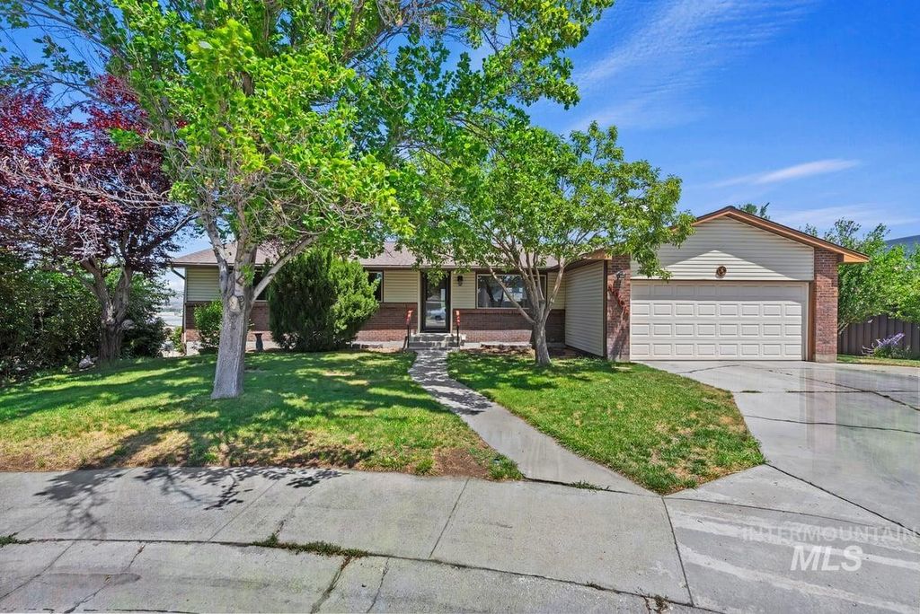 Photo of 1204 W. Sunrise Rim Rd, Boise, ID 83705 (MLS # 98966500)