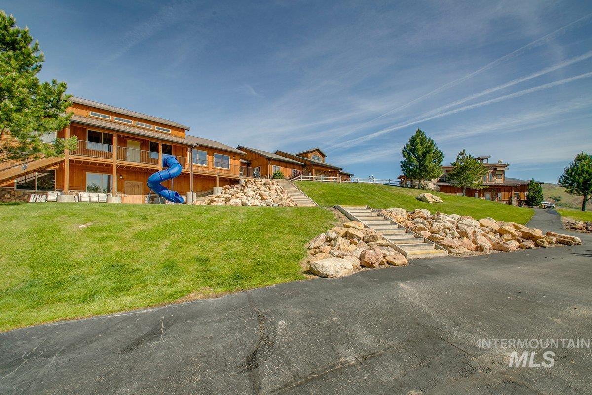 5001 Cherry Gulch Lane