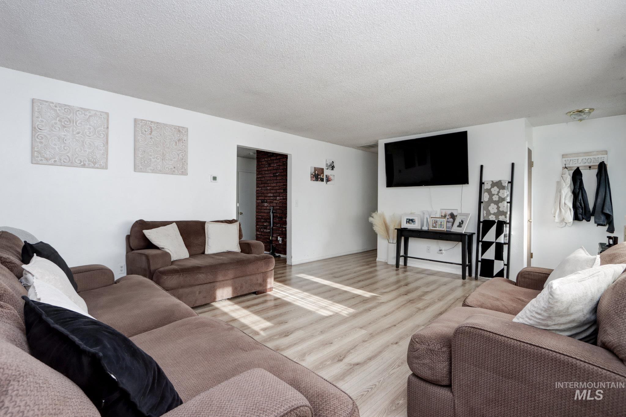 563 NW 18th St