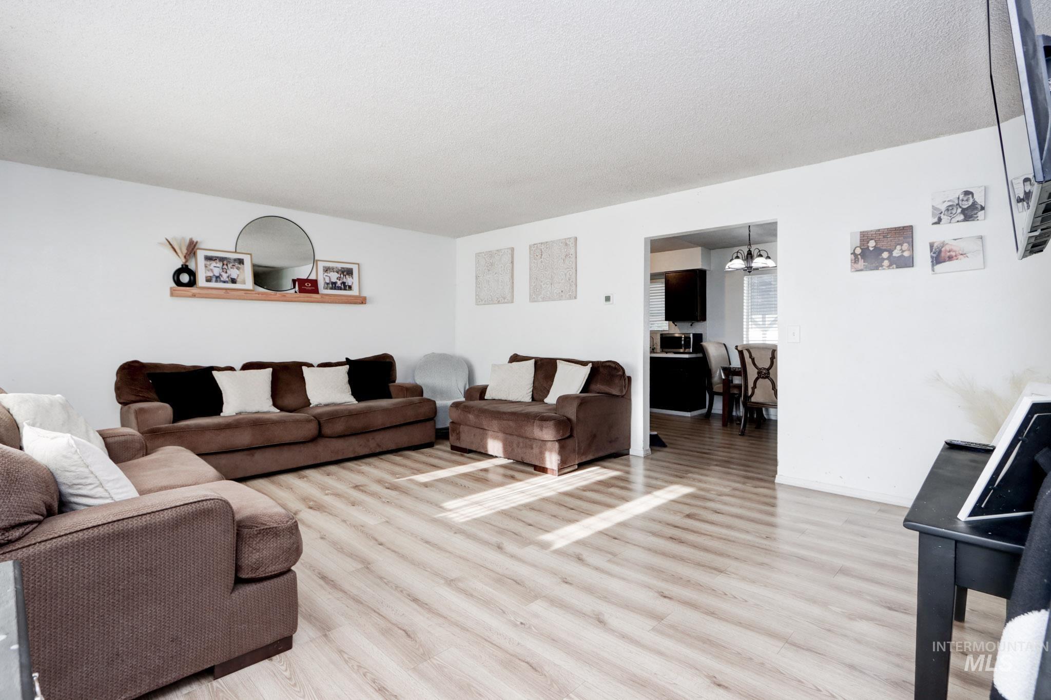 563 NW 18th St