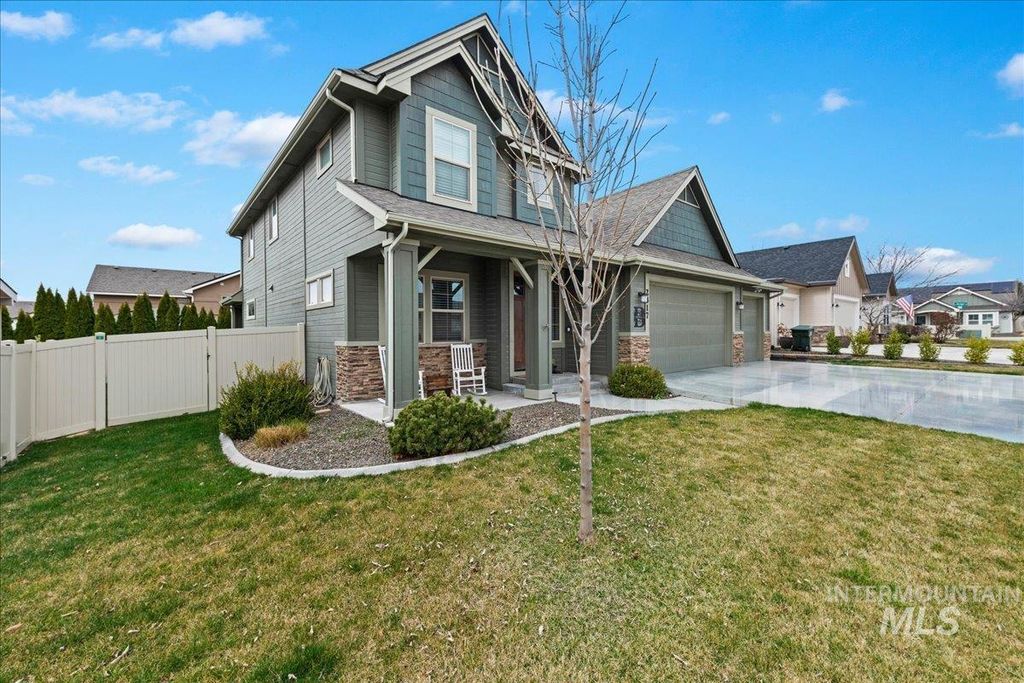 Photo of 2317 N Van Dyke Ave, Kuna, ID 83634 (MLS # 98977770)