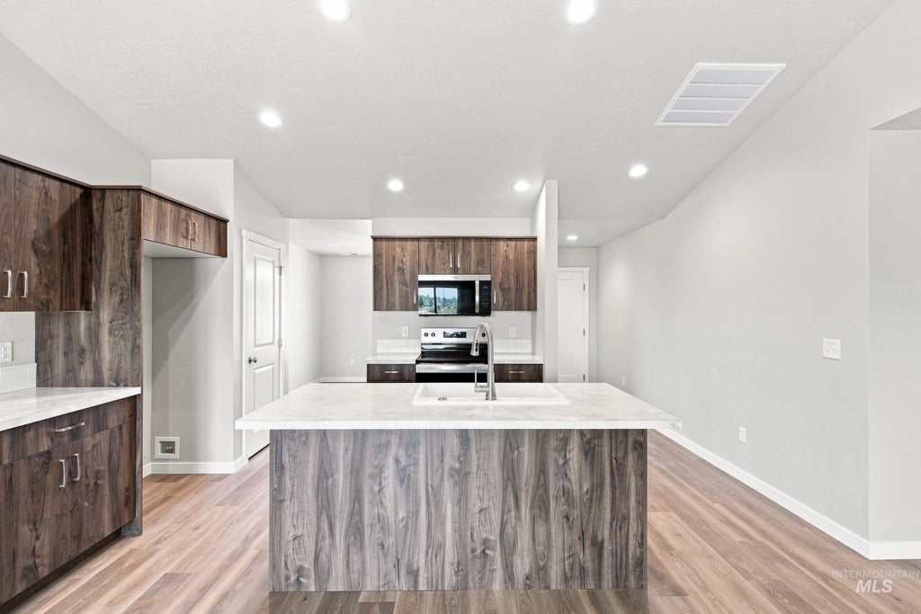 Photo of 9092 W Violet St, Nampa, ID 83687 (MLS # 99002846)