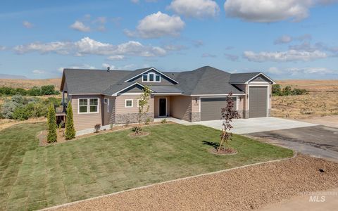 Photo of 3458 Fly By Rd, New Plymouth, ID 83655 (MLS # 98989241)