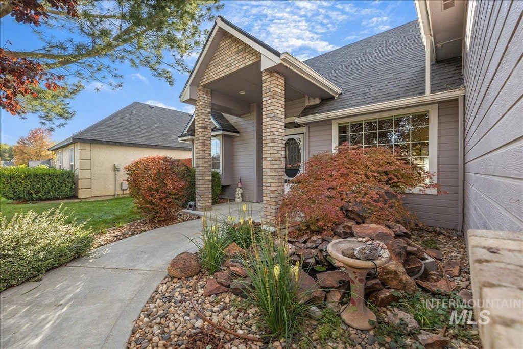Photo of 1825 W Blossom Ave, Nampa, ID 83651 (MLS # 99003867)