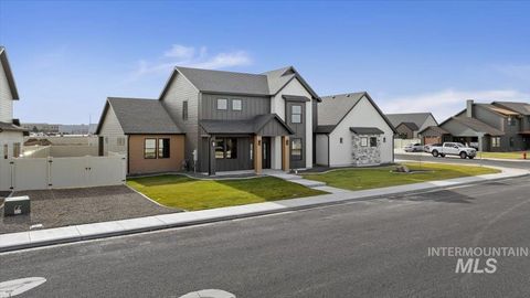 663 Canyon Crest Drive W Twin Falls ID 83301