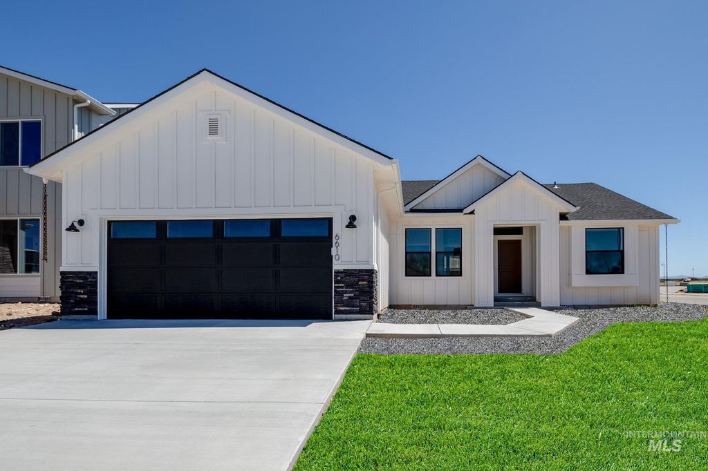 Photo of 6406 S Sunfish Ave, Boise, ID 83709 (MLS # 98964554)