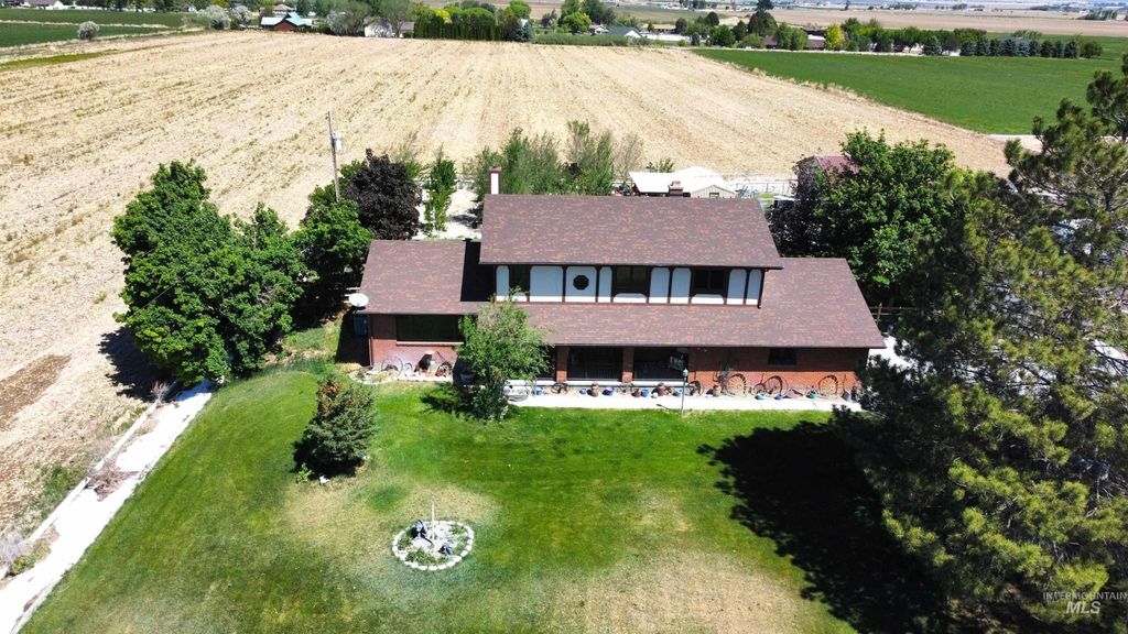 Photo of 1530 E 4200 N, Buhl, ID 83316 (MLS # 98986362)
