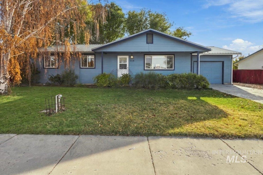 Photo of 308 Walnut ST, New Plymouth, ID 83665 (MLS # 99005174)
