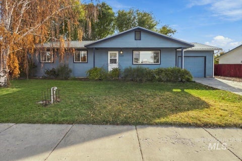 Photo of 308 Walnut ST, New Plymouth, ID 83665 (MLS # 99005174)