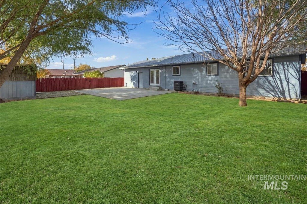 Photo of 308 Walnut ST, New Plymouth, ID 83665 (MLS # 99005174)