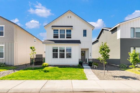 Photo of 5159 W. Avilla Dr, Meridian, ID 83646 (MLS # 98988198)