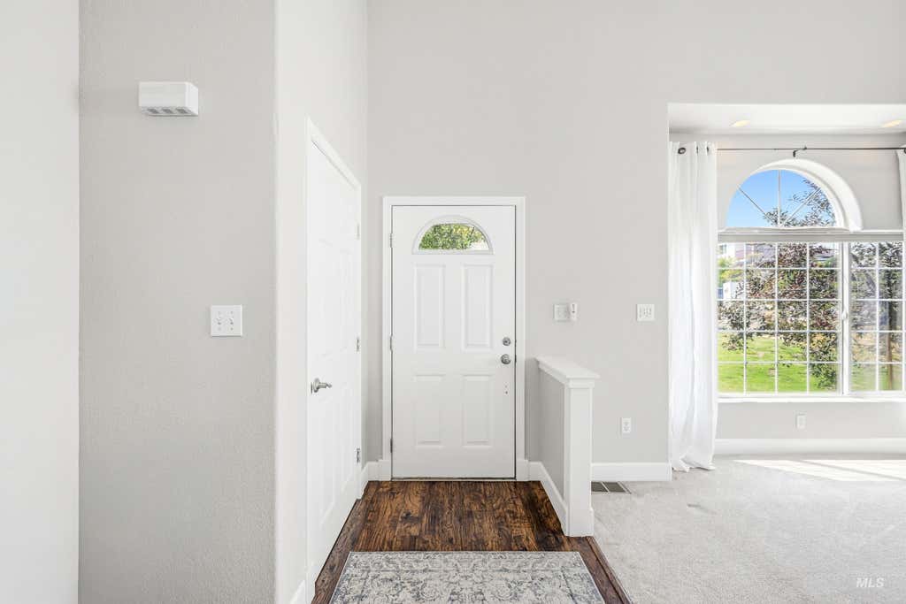 Photo of 1350 Franklin Road, Moscow, ID 83843 (MLS # 98996315)