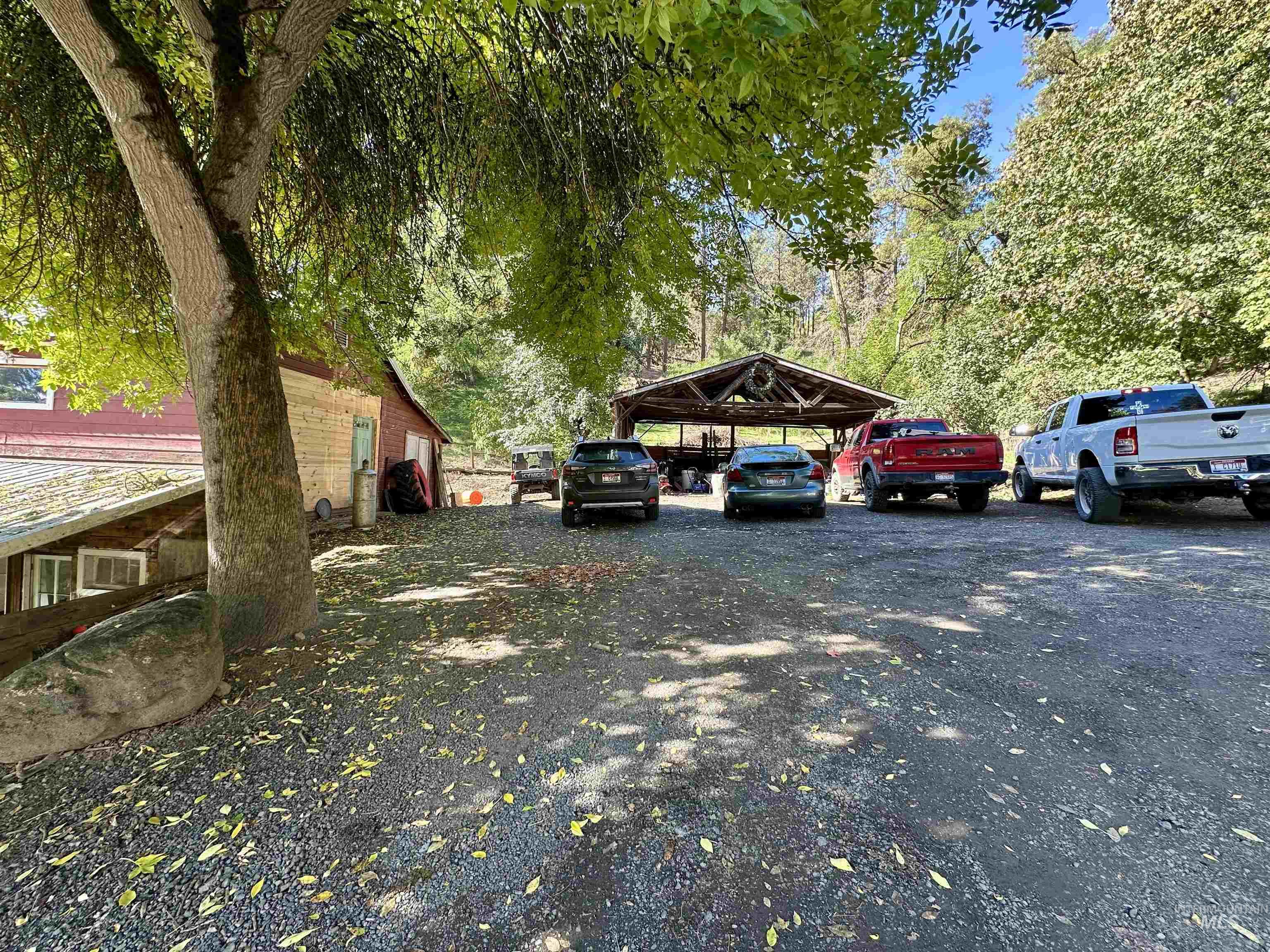 1127 Ridgewood Drive