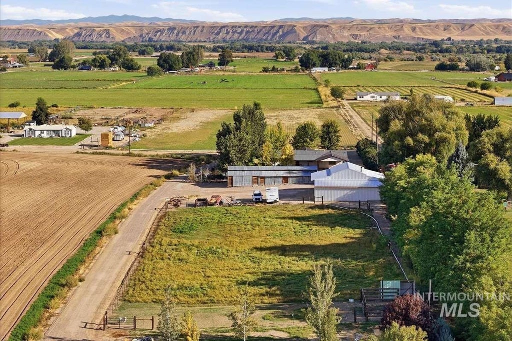Photo of 5097 SE 1 1/2 Ave, New Plymouth, ID 83655 (MLS # 99000729)