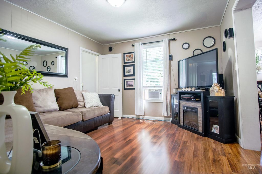 Photo of 1315 St St, Rupert, ID 83350 (MLS # 98971525)