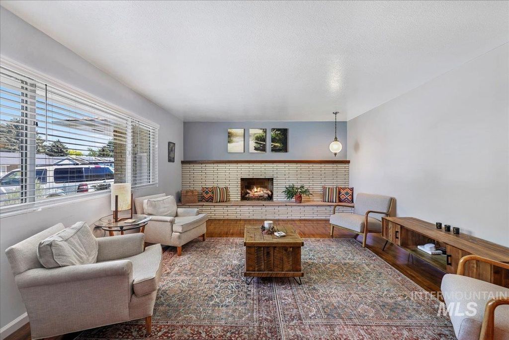 Photo of 539 Rimview Dr, Twin Falls, ID 83301 (MLS # 98950828)