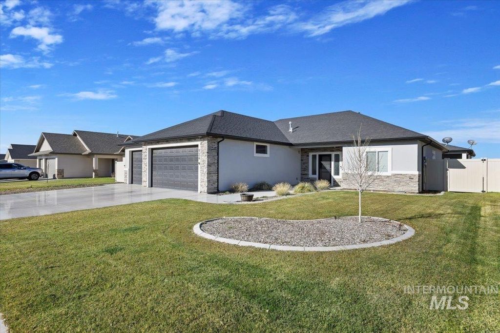 Photo of 924 Trapper Peak Rd, Kimberly, ID 83341 (MLS # 98967834)