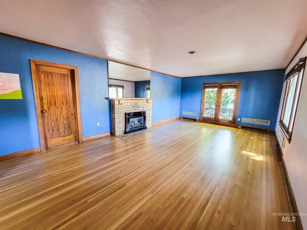 Photo of 221 7th Ave, Lewiston, ID 83501 (MLS # 98953780)