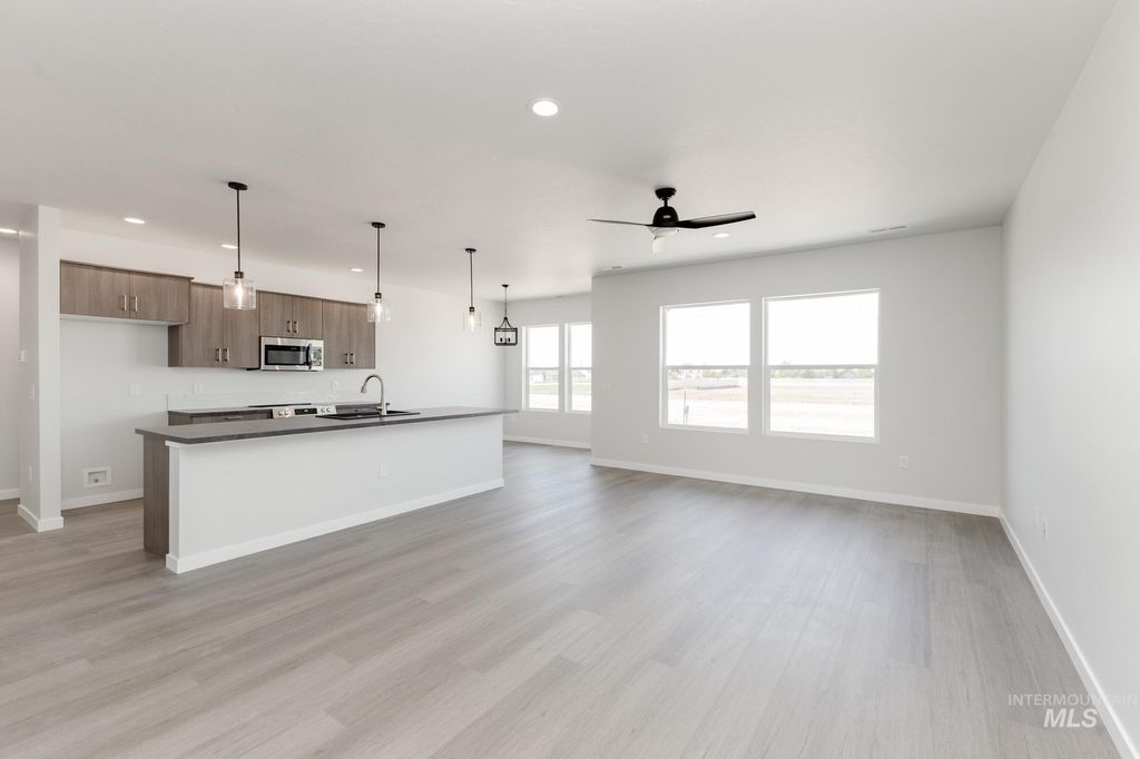 Photo of 13678 Nisene Ct, Caldwell, ID 83607 (MLS # 98970572)