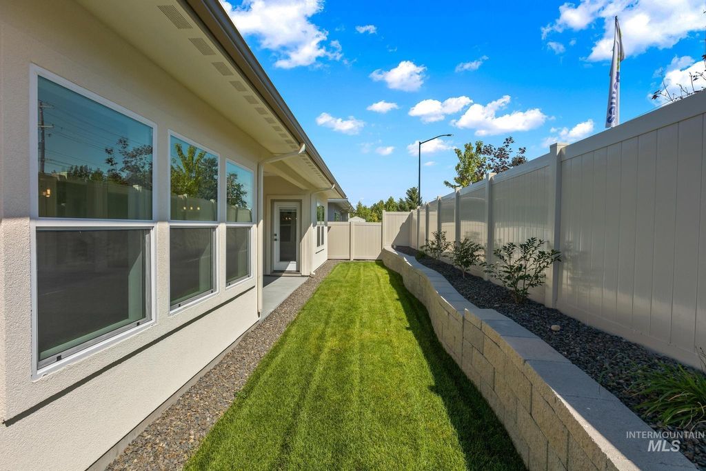 Photo of 1801 E Grayson St, Meridian, ID 83642 (MLS # 98969660)