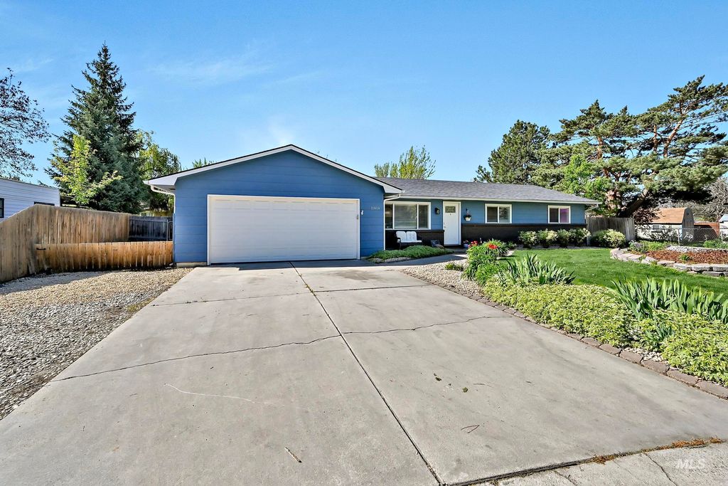 Photo of 10818 W Marlinwood Dr, Boise, ID 83713 (MLS # 98983335)