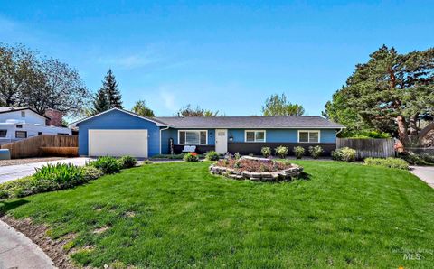 Photo of 10818 W Marlinwood Dr, Boise, ID 83713 (MLS # 98983335)
