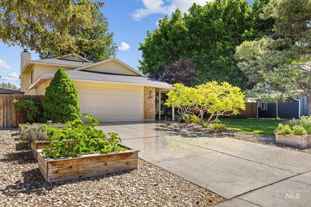 Photo of 7114 W Chilacot Dr, Boise, ID 83709 (MLS # 98986665)